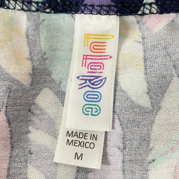 Lularoe Irma Feather Print Scoop Neck Hi-Lo Hem Short Sleeve T Shirt Size Medium - Picture 5 of 7